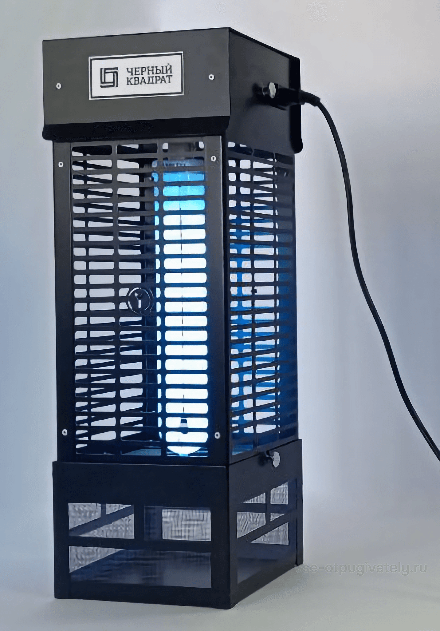 Уничтожитель летающих насекомых с вентилятором YUTEC Чёрный квадрат BS AIR-40 B — общий вид