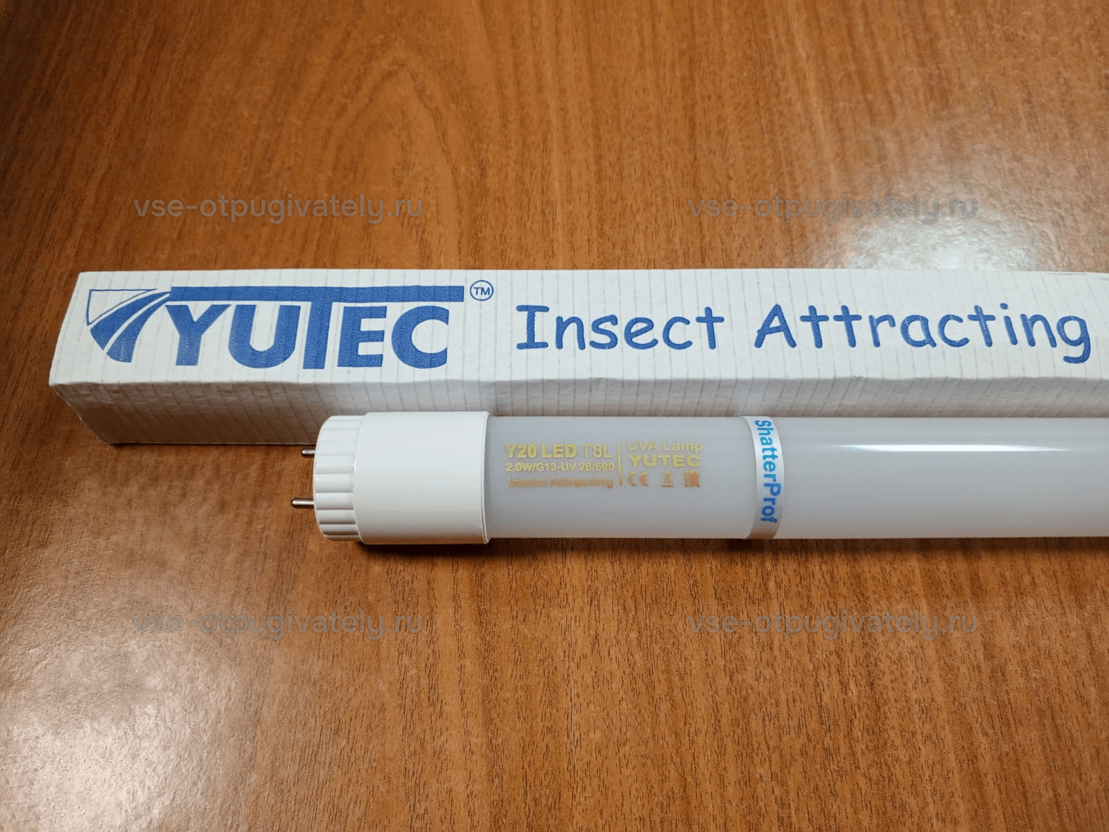 Безосколочная светодиодная инсектицидная лампа YUTEC Y20 LED S'Prof, T8, цоколь G13 — лампа в безосколочном исполнении с маркировкой