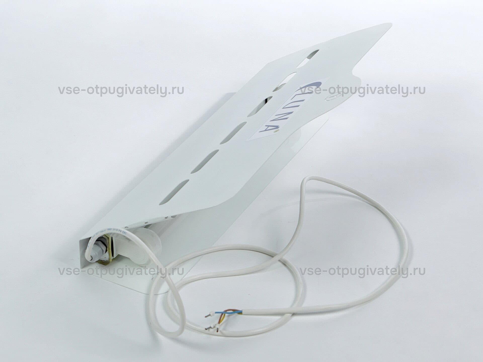 Настенный уничтожитель летающих насекомых на клеевой основе YUTEC Luna-25 W IP65 — вид сбоку