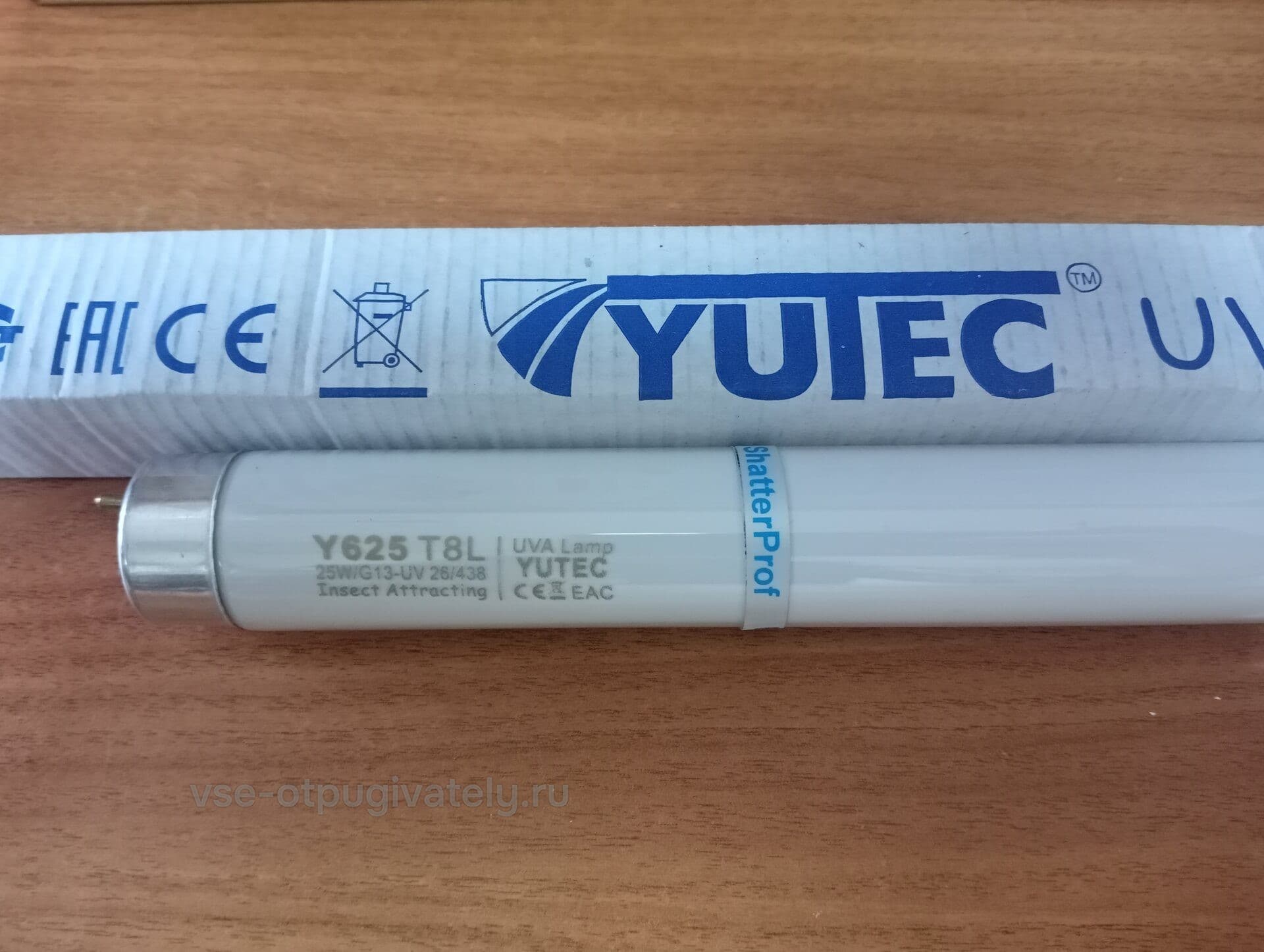 Безосколочная инсектицидная лампа YUTEC Y625 S'Prof, 25 Вт, T8, цоколь G13 — лампа в безосколочном исполнении с маркировкой