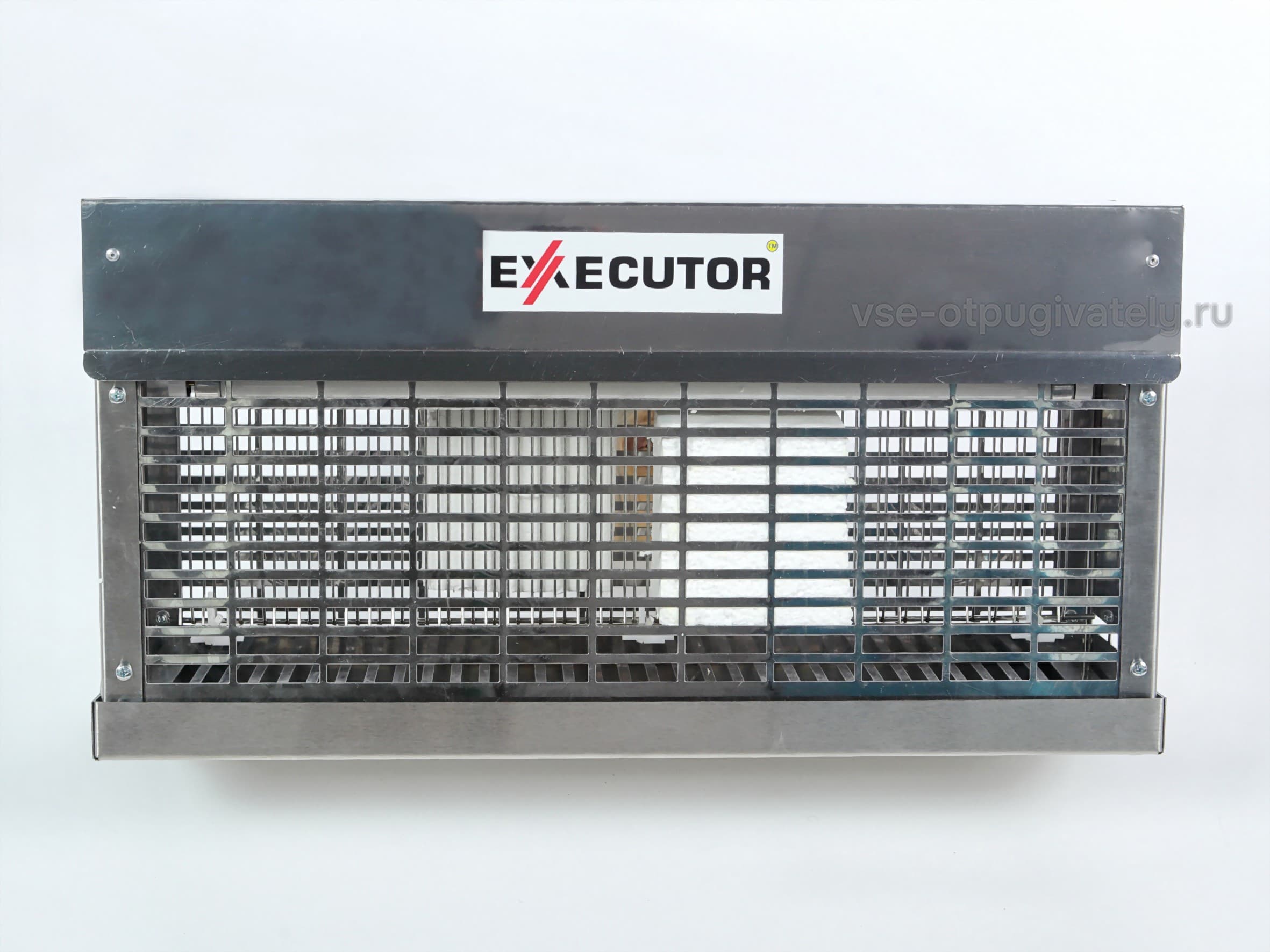Уничтожитель летающих насекомых с высоковольтной сеткой YUTEC Executor EX-50 Zn — вид спереди