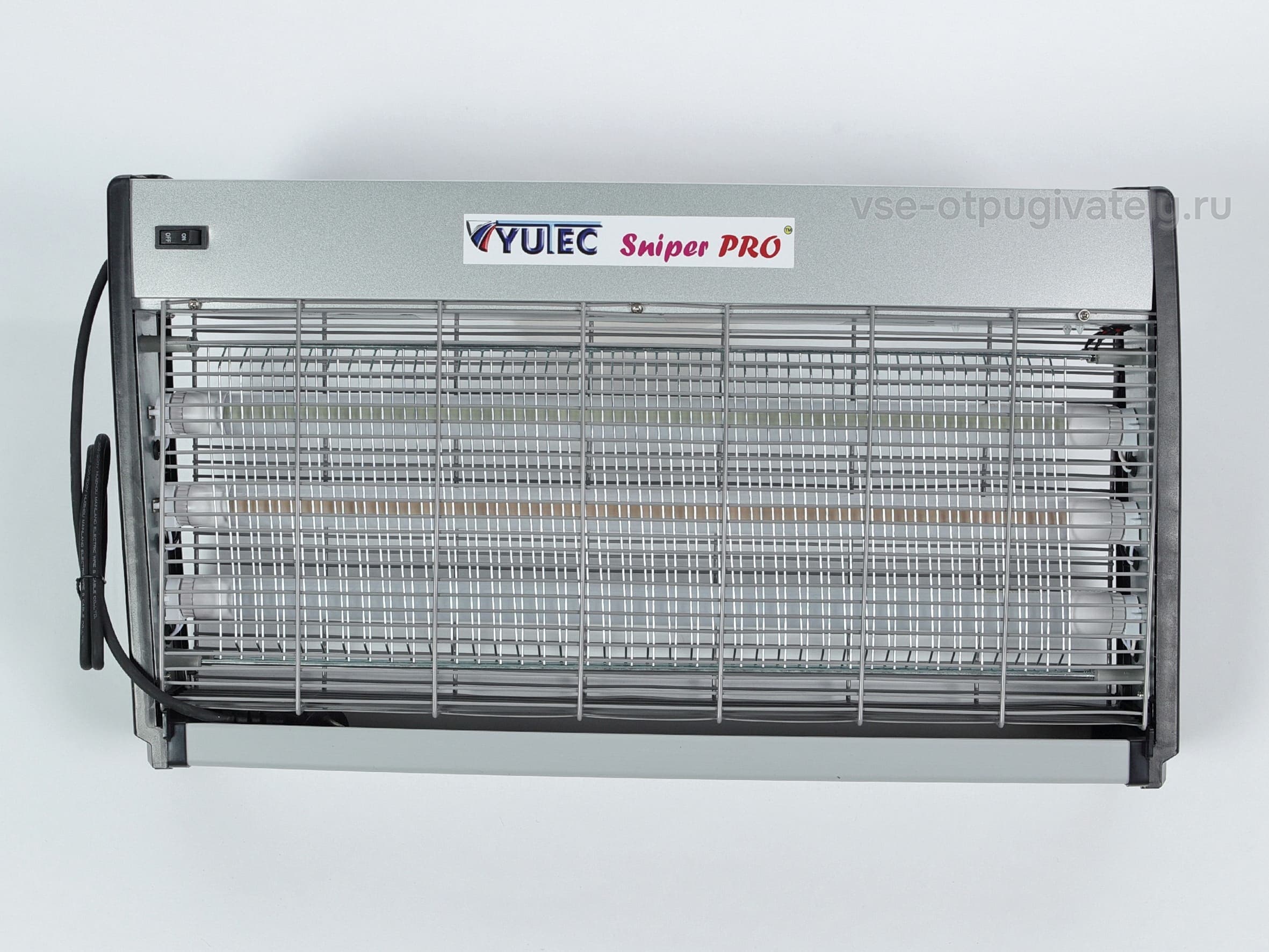 Уничтожитель летающих насекомых с высоковольтной сеткой YUTEC Sniper PRO SNIP-120 Al — вид спереди